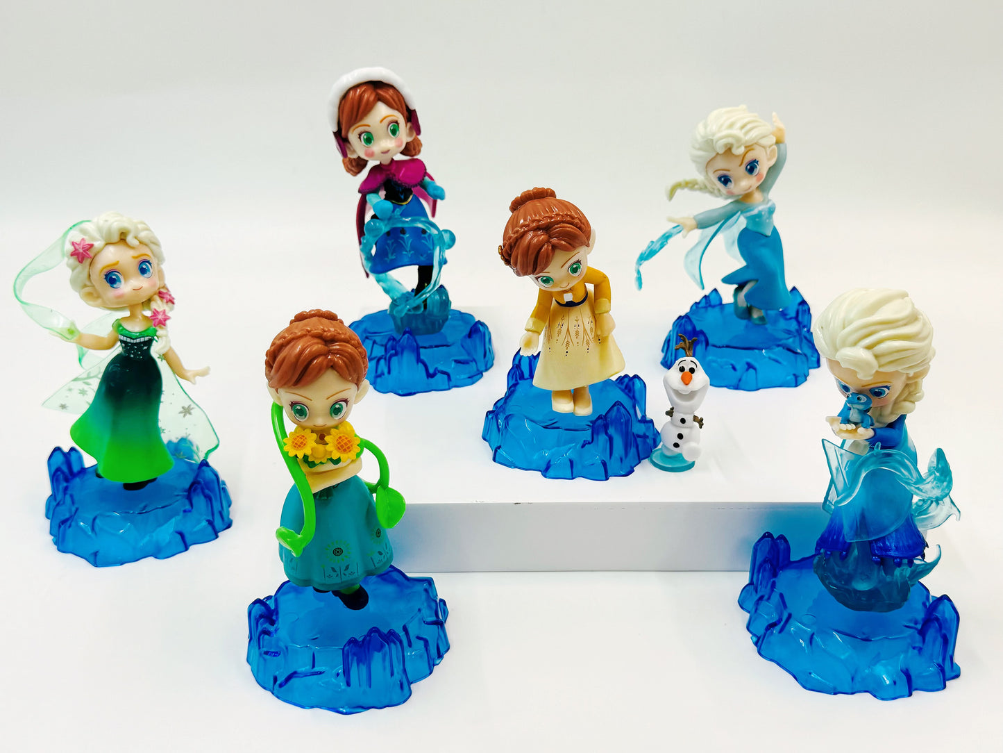 ألعاب بوندا سربرايز آيس برينسيس في صندوق مفاجآت