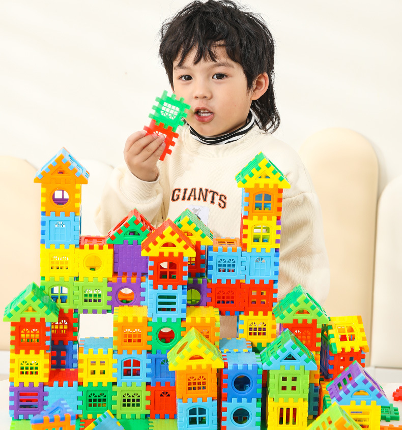 مجموعة بناء منزل كبيرة متشابكة للأطفال الصغار من عمر سنتين إلى ثلاث سنوات