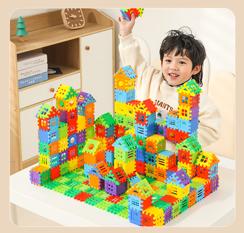 مجموعة بناء منزل كبيرة متشابكة للأطفال الصغار من عمر سنتين إلى ثلاث سنوات